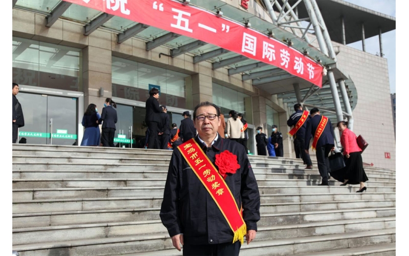 陜西四維公司董事長王建軍獲寶雞市“五一勞動獎?wù)隆?>
								</div>
        					        					<div   id=