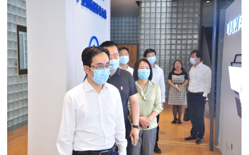 寧波市江北區(qū)委書記張國(guó)鋒一行蒞臨柯力傳感考察調(diào)研